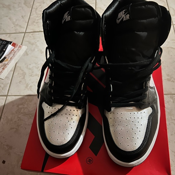 Sneakers - Picture 6 of 6